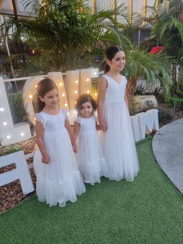 ⁦שמלת שושבינה לבנה נויה⁩ – תמונה ⁦5⁩